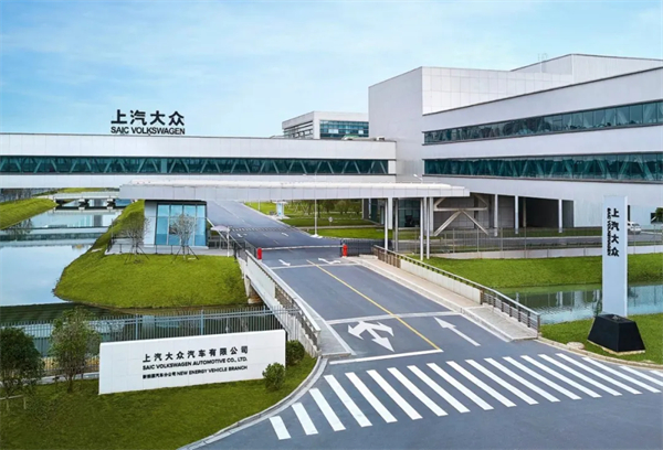 品牌丨合资品牌销冠续写传奇：上汽大众以"油电并进"迎战2025