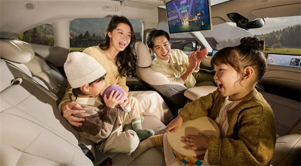 升舱不加价！“满配SUV”全新智己LS6剧院版上市，权益价21.99万~28.29万元
