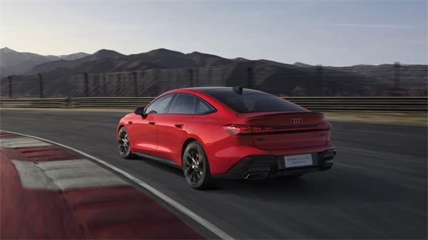 全新上汽奥迪A5L Sportback正式上市，限时臻享价25.99万元起